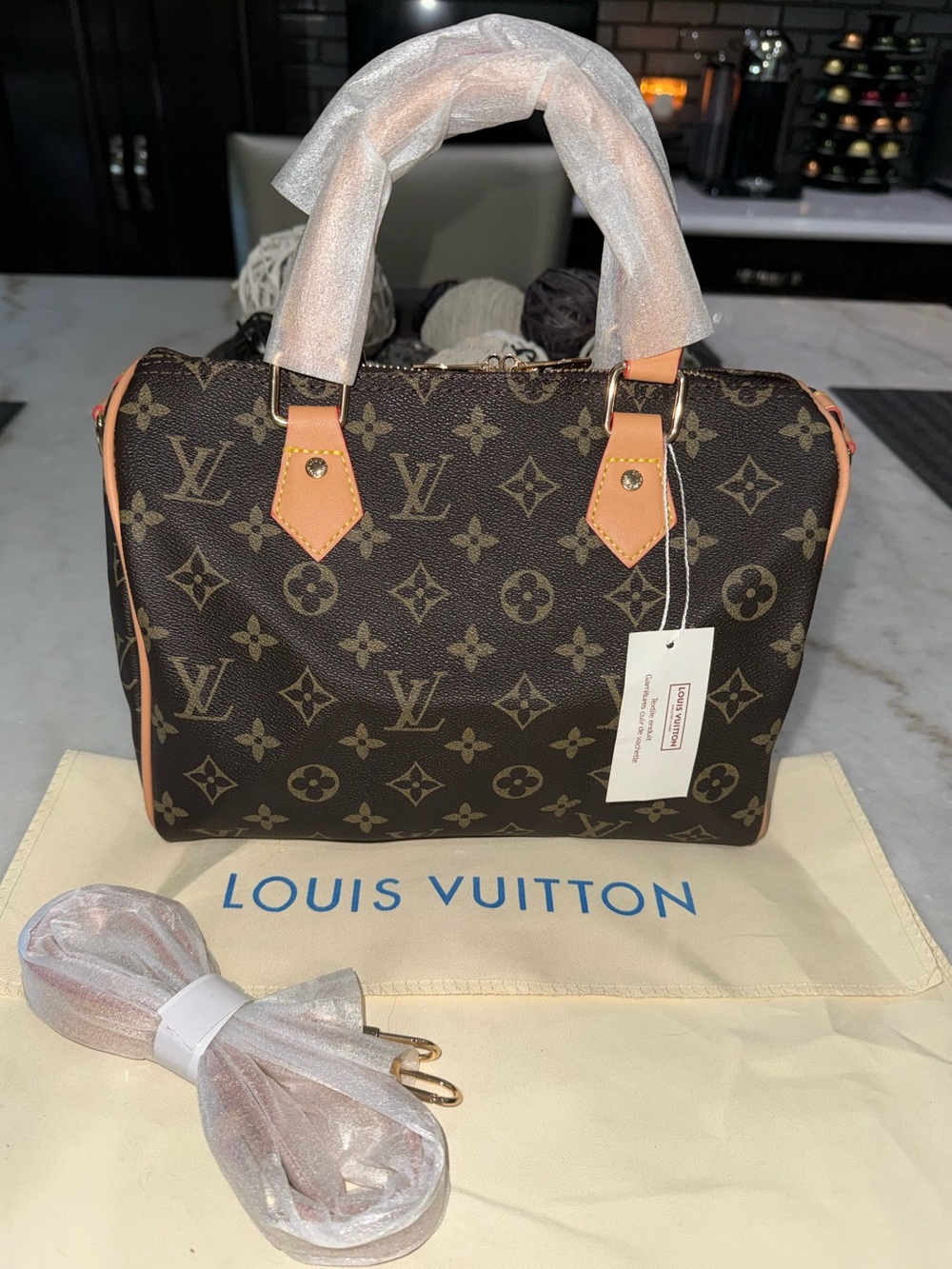 LV Speedy 25 SMALL FLAW PLEASE READ